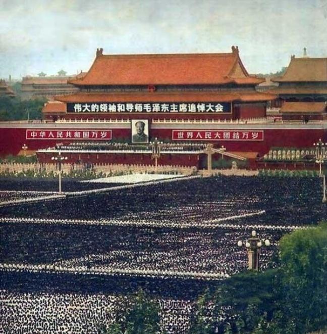 毛主席曾评价华国锋，是他见过最老实的人，不过，令很多人意想不到的是，这个老实人在