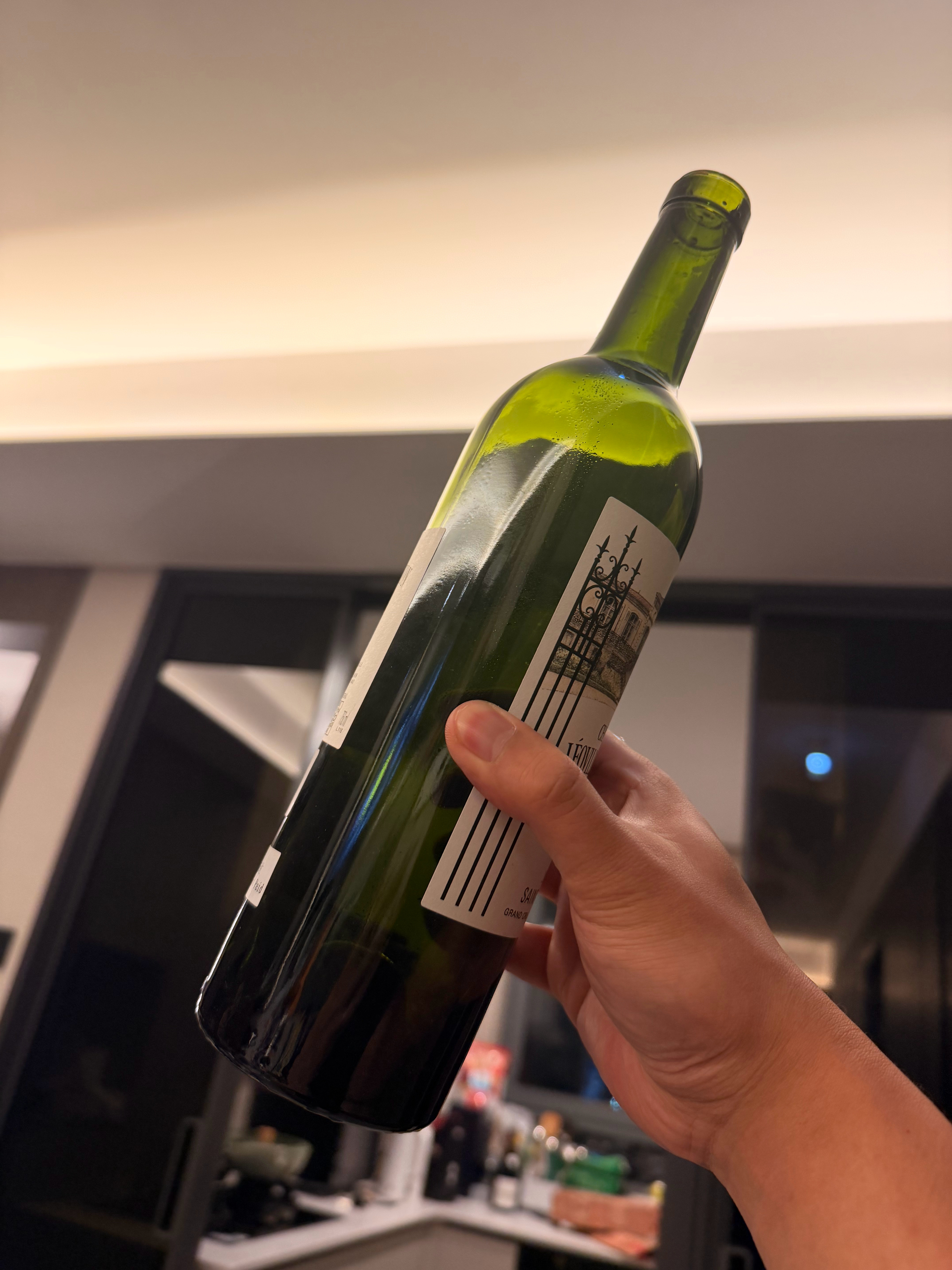 哥们这个喝酒装备是不是还是挺全的