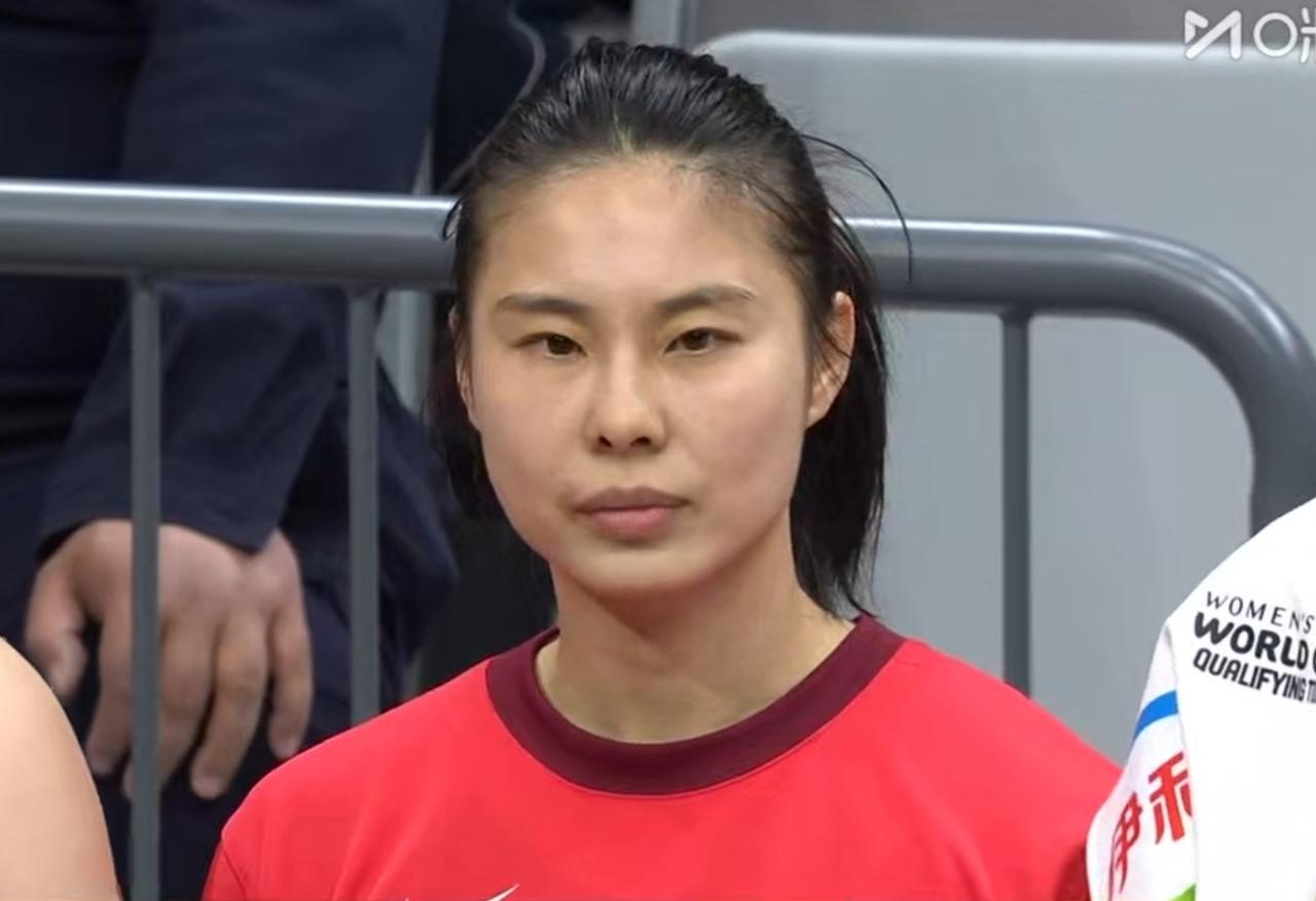 中国女篮晋级世界杯正赛，球员们也越打越好，有不足，也有进步。正如前队长杨力维所说
