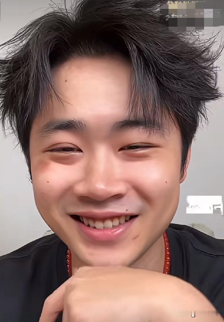 我去！国乒封训运动量这么大？曹巍直言，他瘦了16斤，去的时候还有双下巴，回来变
