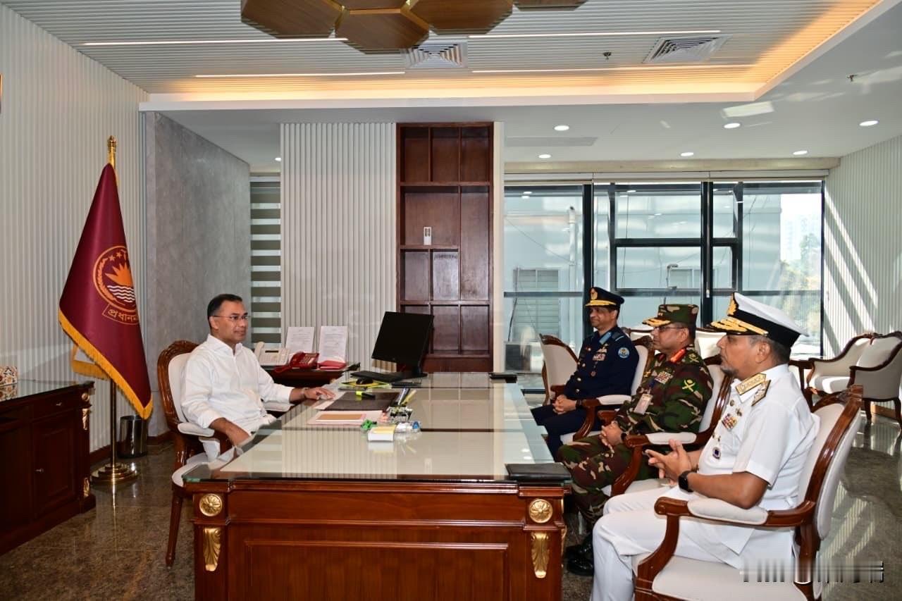 2026年2月19日（星期四），孟加拉国陆军、海军和空军参谋长在孟加拉国秘书处的