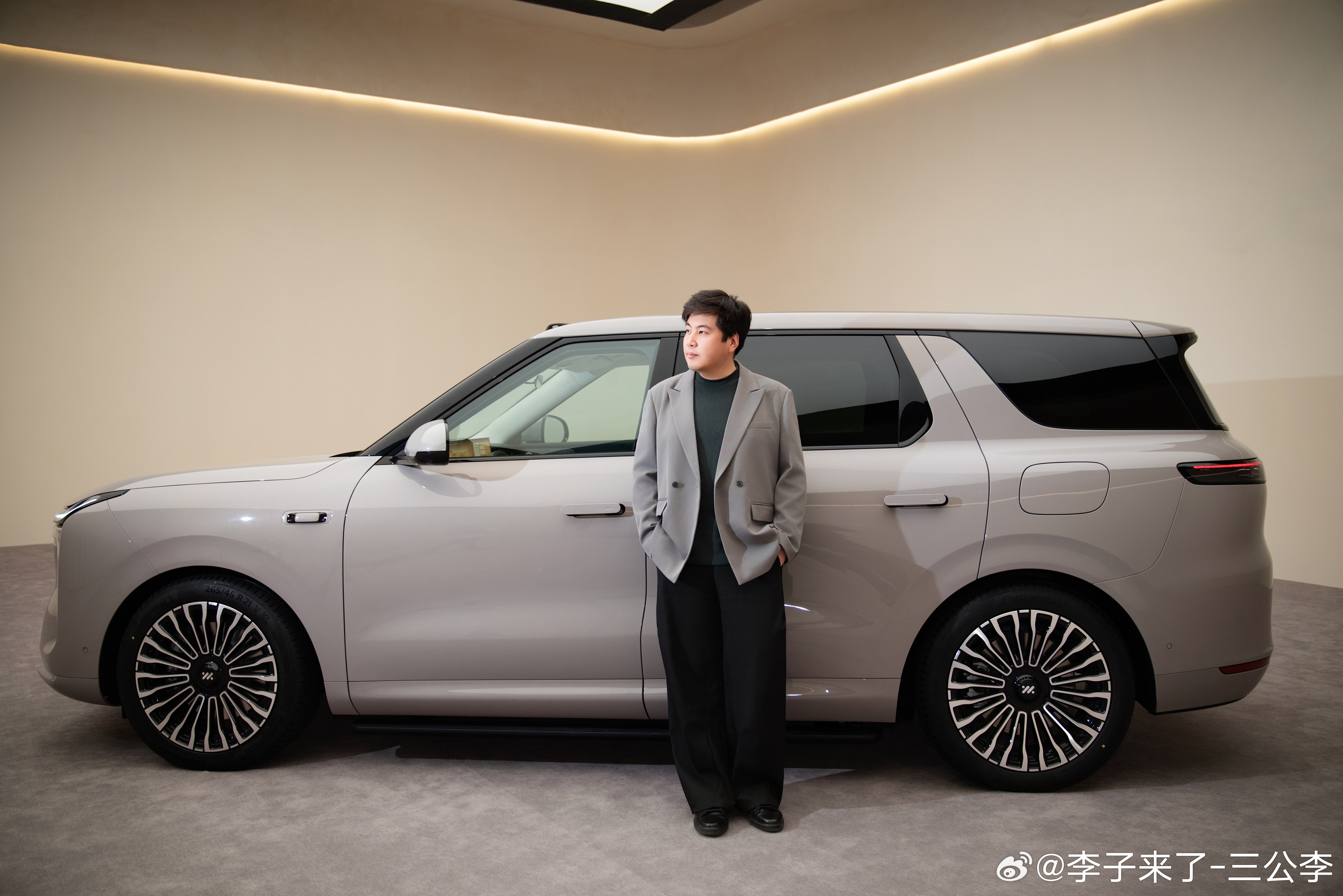 智己LS8有点东西选我还是选车？千问大模型首发搭载智己LS8智己LS8预售