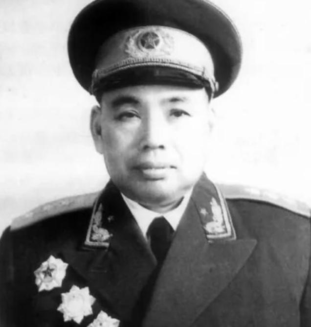 1938年，许世友找刘伯承报到，刘伯承给他安排了一个副旅长的职务，曾当过军长的许