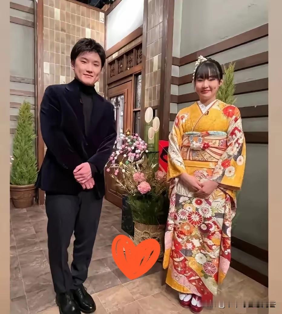 现在谁还没听说张本兄妹在日本乒坛的处境？那叫一个尴尬，简直像被架在中间下不来台！