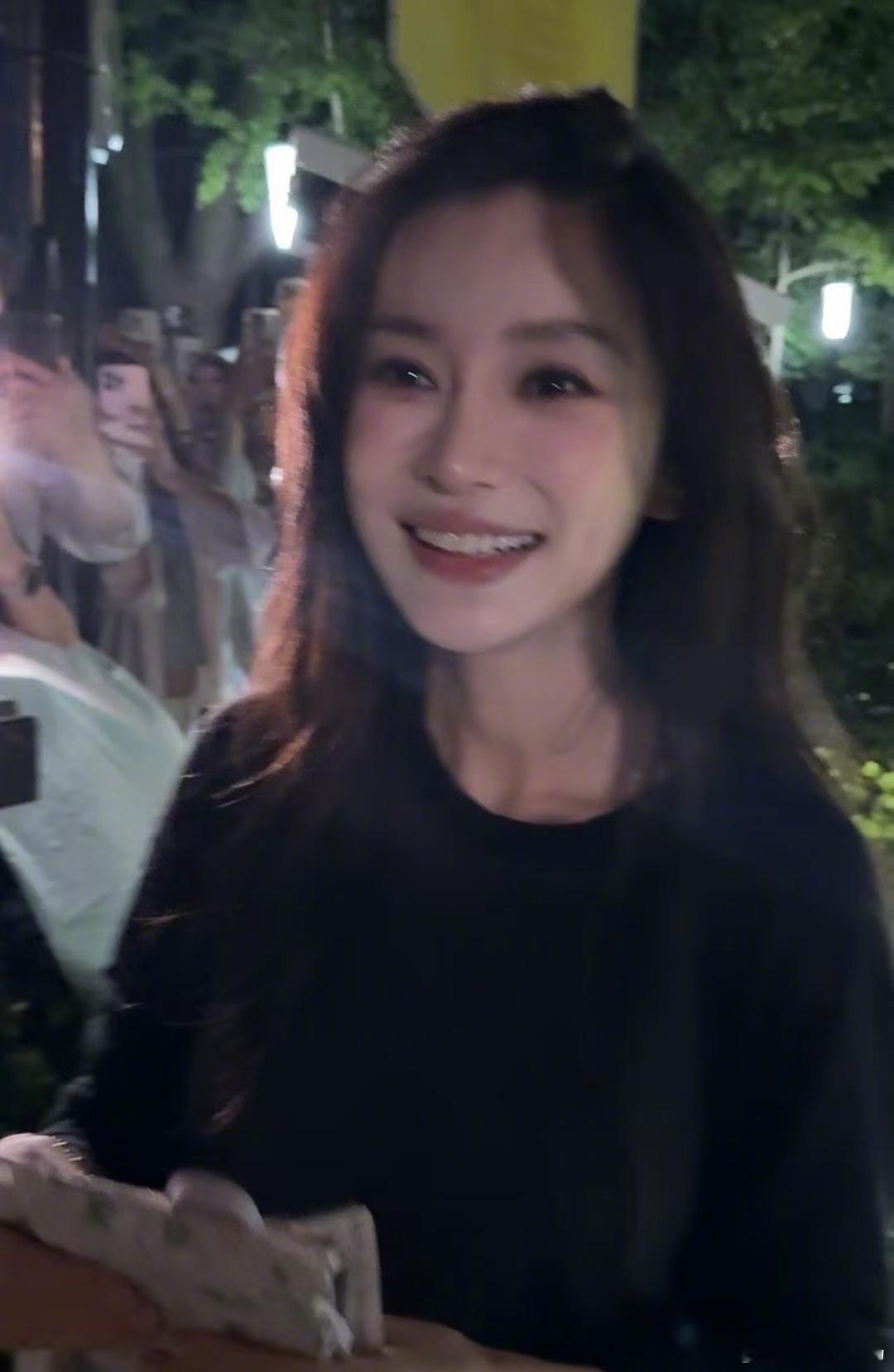 真的会从粉丝的路透中看到不一样的美粉丝镜头下的angelababy