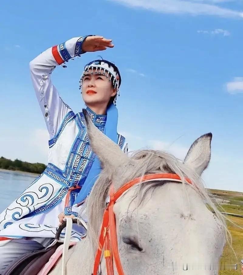 雪原策马成追忆，娇龙辞世引叹息贺娇龙走了，真的走了，1月14号晚上，意外坠马，