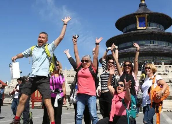 现在许多外国人来了中国都不想走，不少人觉得，他们留下来不只是看好国内发展，更多