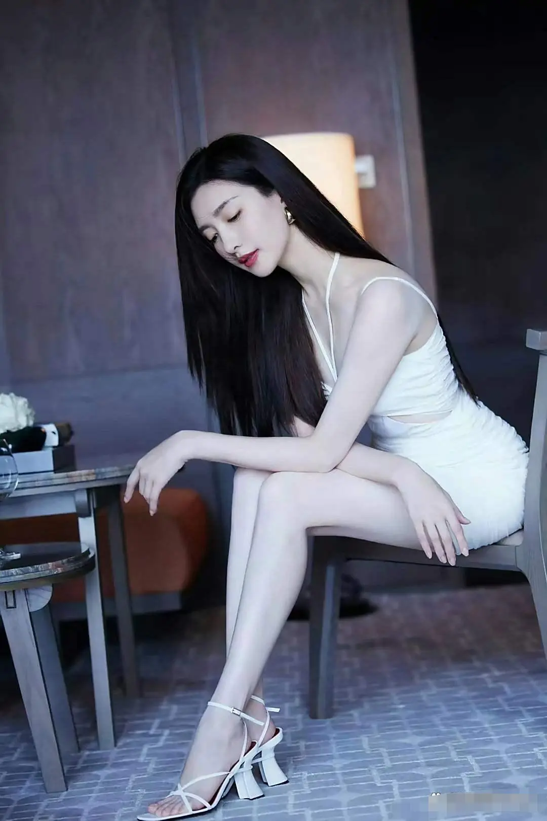 江疏影为什么皮肤这么白嫩？