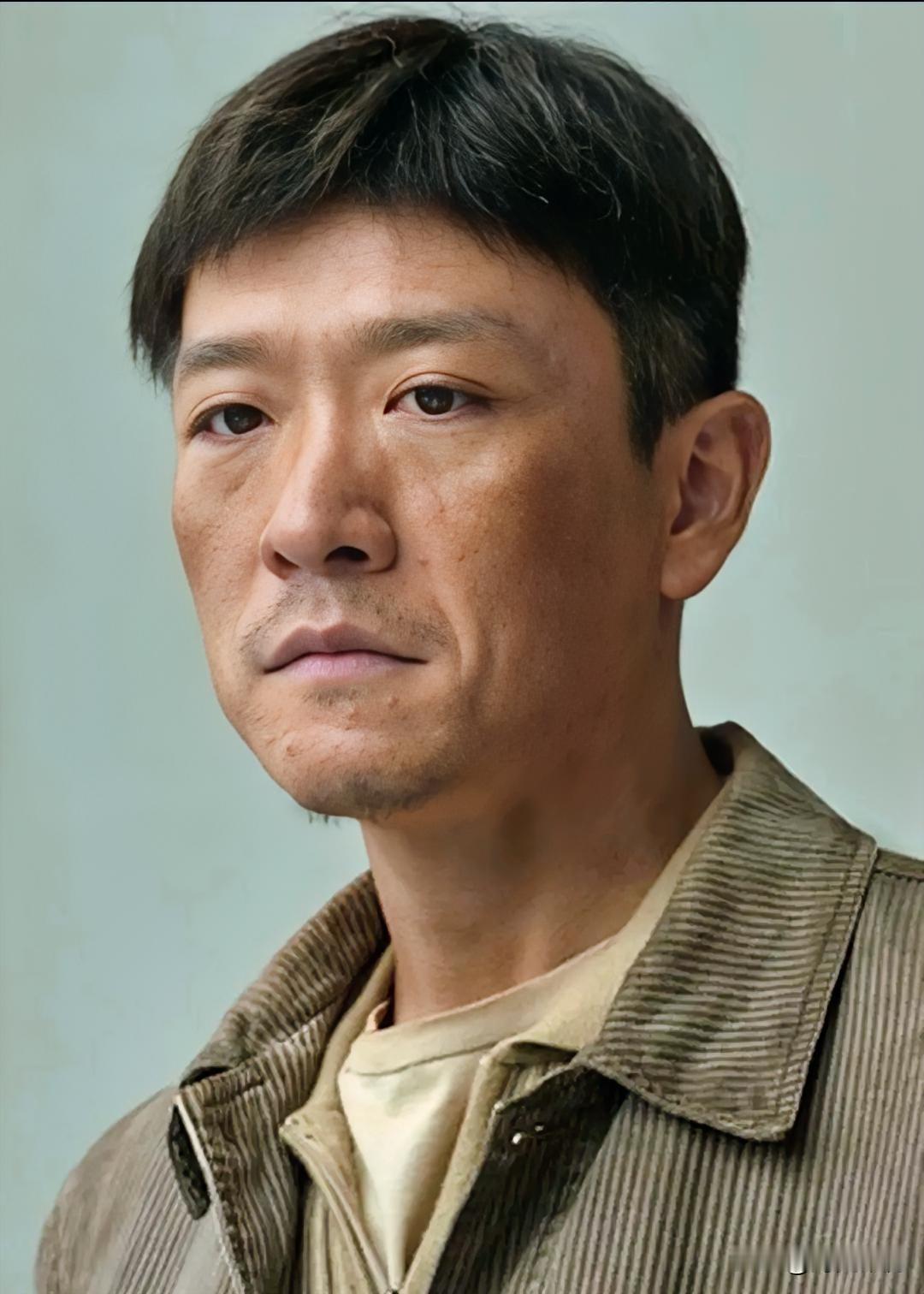 大家还记得这位男演员吗？他今年43岁，土生土长山东人，毕业于北京电影学院表演系