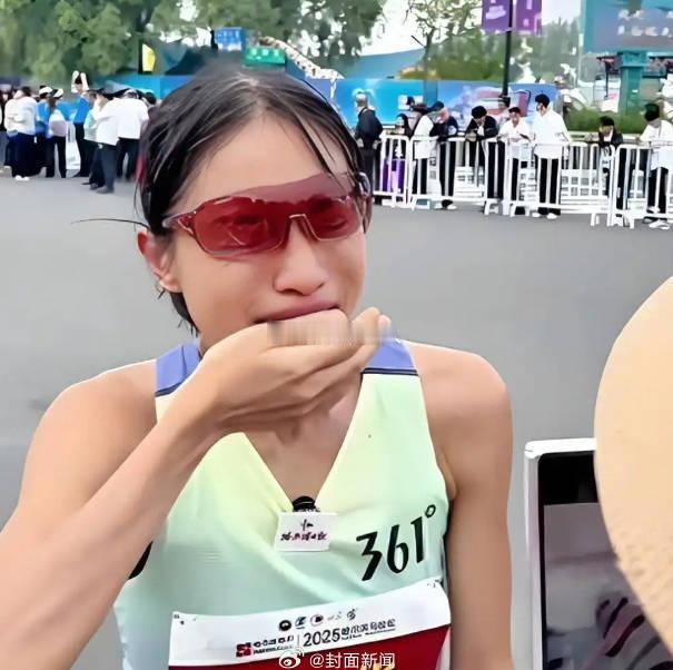 最快女护士曾说不会辞职去跑马当然不方便辞职了，不辞职就是跑得最快的女护士