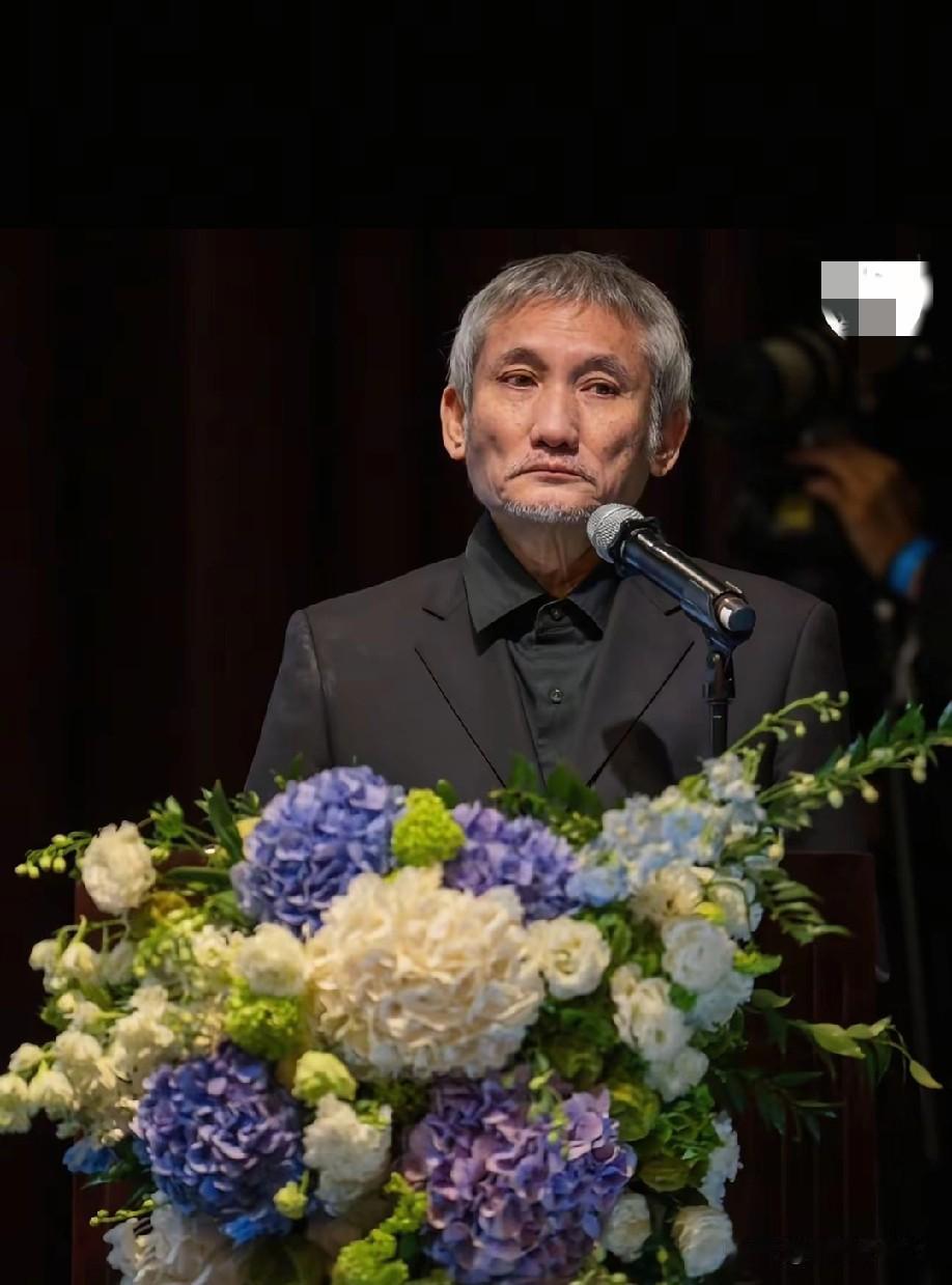 施南生走了，可藏在大家心里的那点“意难平”，好像还是不能能彻底放下？有人说，