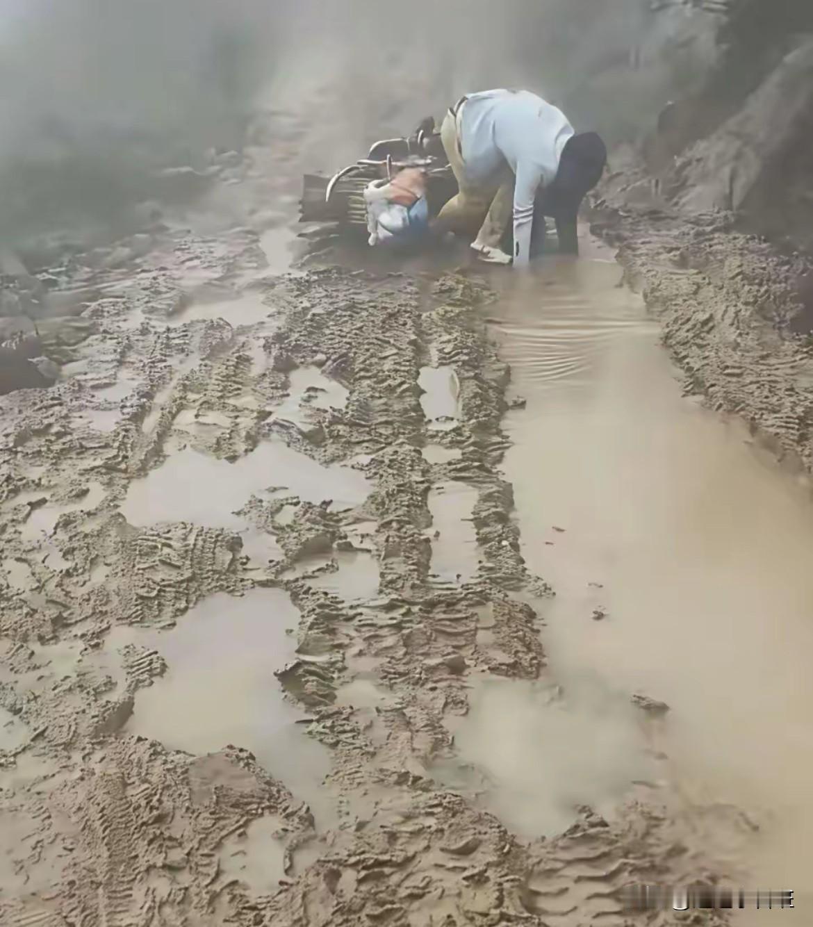 应该买什么车才能走家乡的这条路？