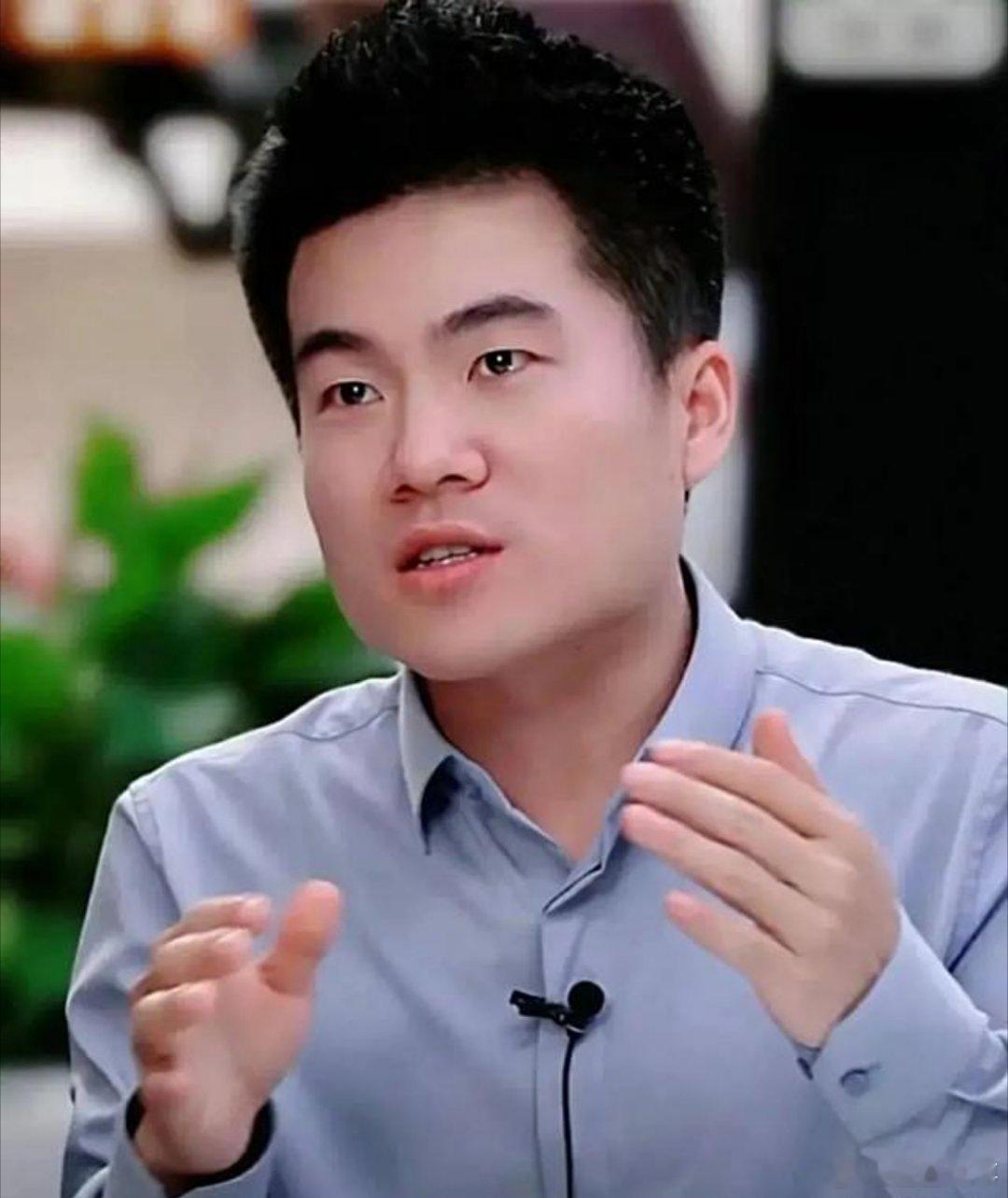 易中天：“知道霍去病为什么死得那么早吗？”董宇辉想了想回答：“生病是天意，没办法