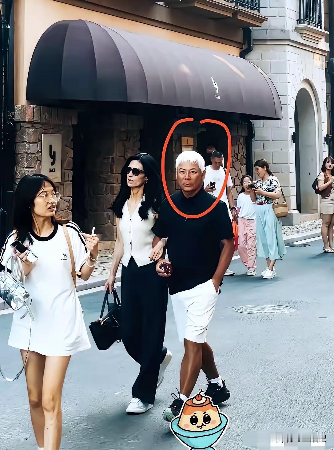 像一名歌手，你看出来了吗？