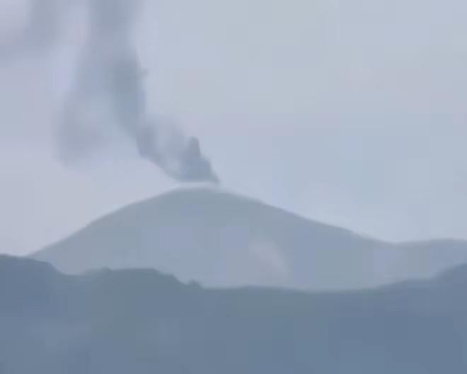 伊朗伊斯兰革命卫队使用弹道导弹摧毁了伊拉克北部哈拉布贾附近山顶上的一处库尔德武装