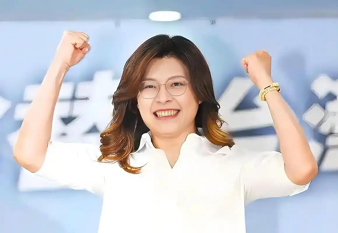 就在刚刚m中国“国民党主席”郑丽文发表声明，6月1日，郑丽文今晚将启程访