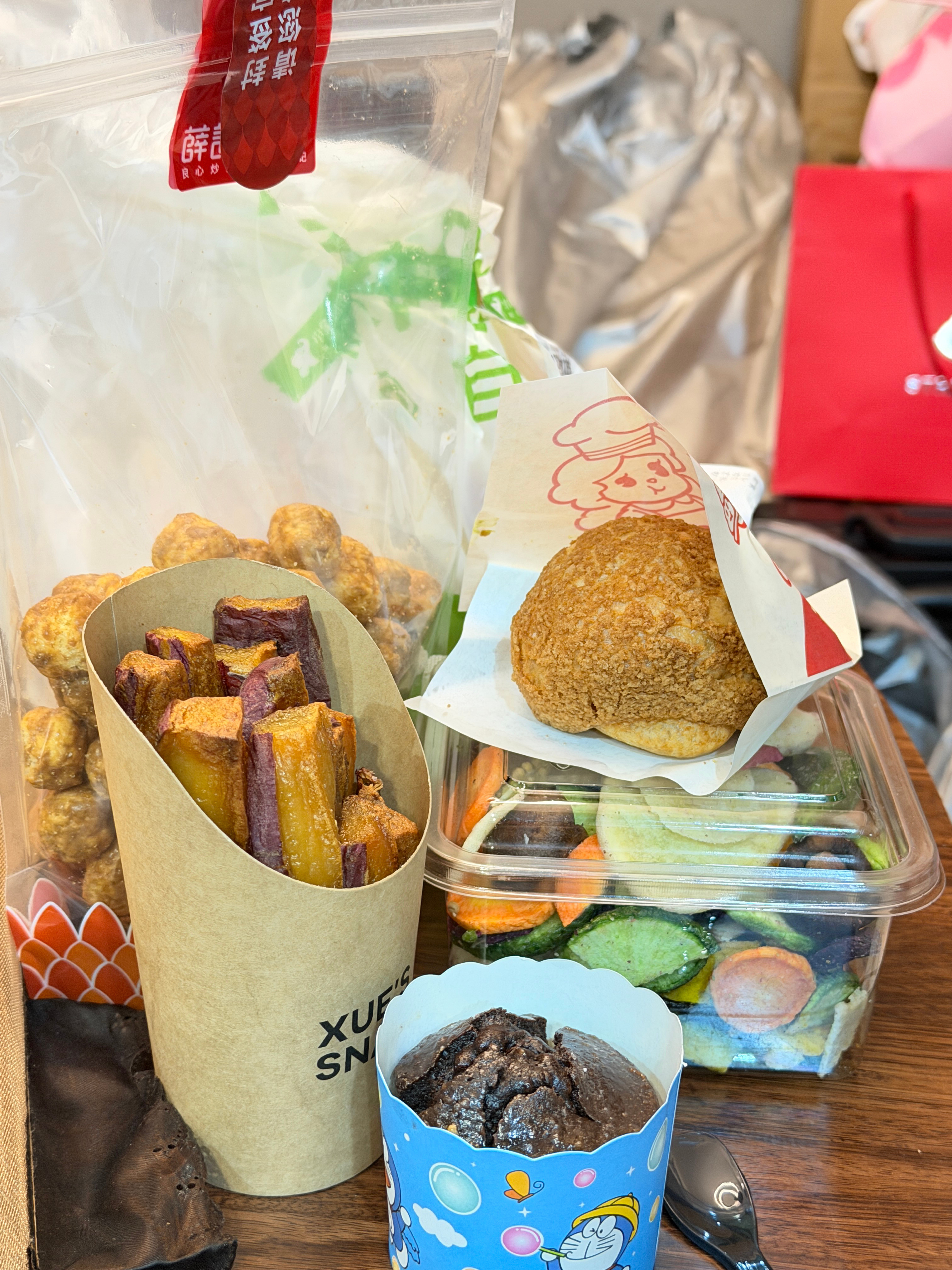 我一闭眼世界就黑了我不是主角我是什么