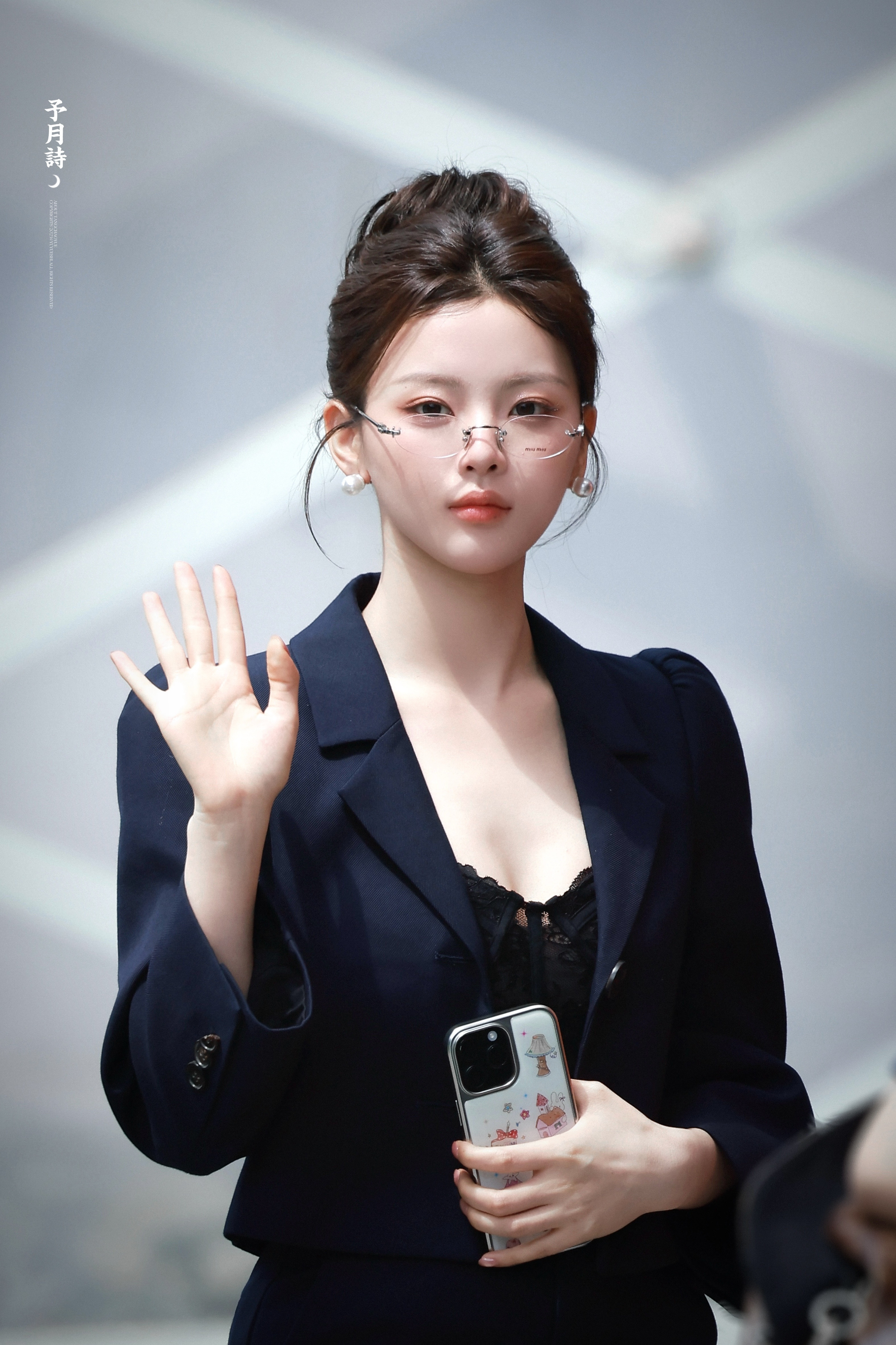 OL套装御姐风的超越妹妹，杨超越麻辣女教师造型​​​