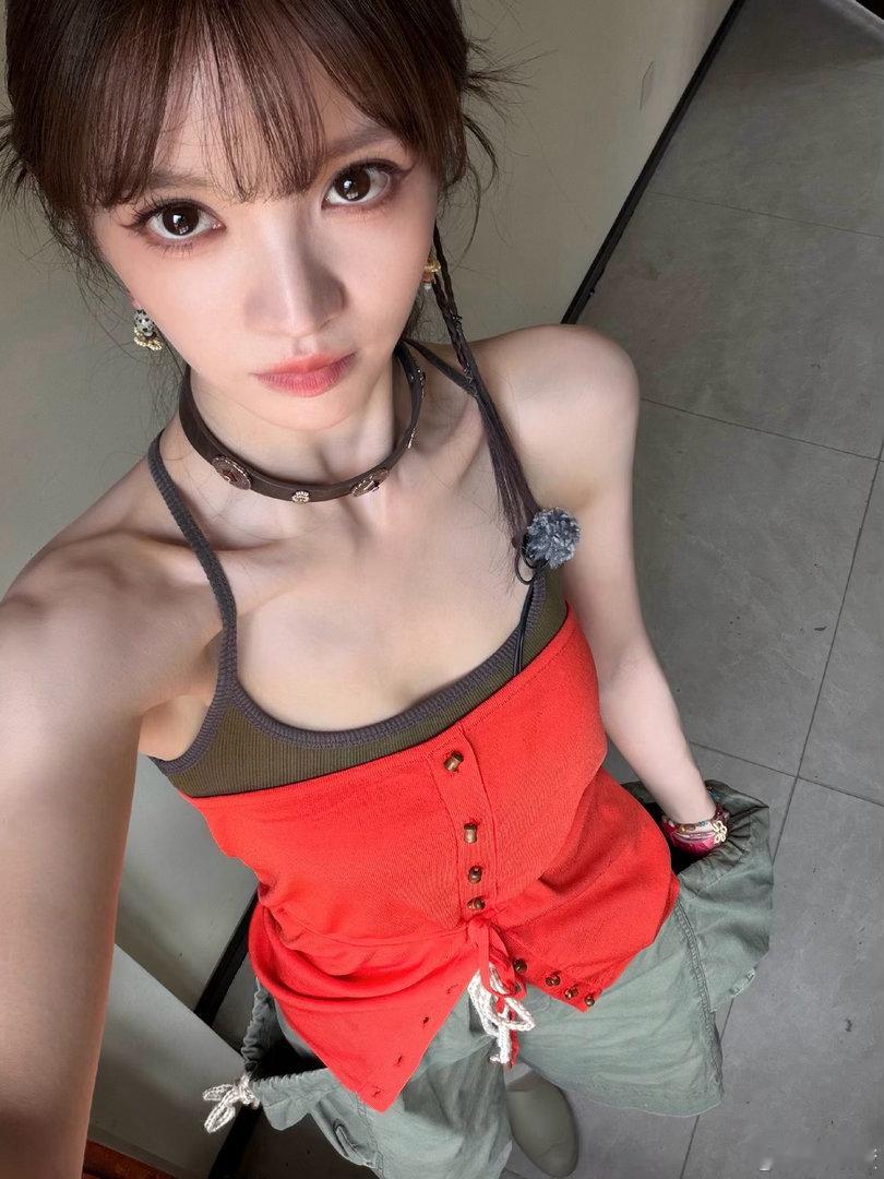 omg我这就化身成一条金鱼在田曦薇锁骨里游泳🥹可以在田曦薇锁骨里游泳了