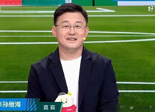孙继海带着他那批孩子打比赛了。就70多个孩子，在大连练了五年基本功，没收钱也