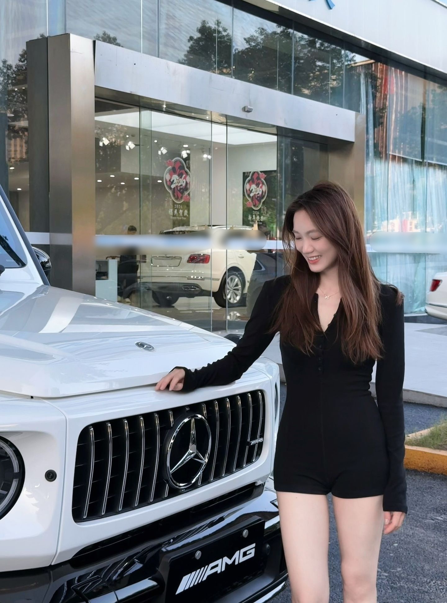 白色大G你喜欢白色还是黑色