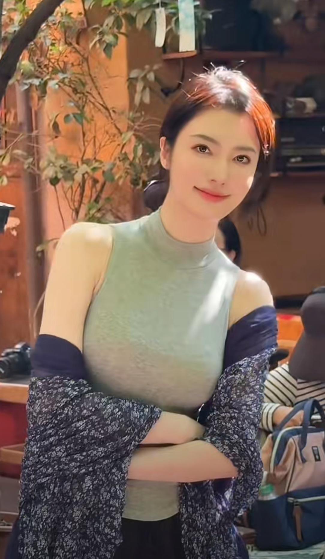 红豆香残，荷听雨声！