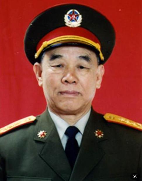 1985年百万大裁军，总参谋部同步进行精简整编与人事调整。那一年，军队实施