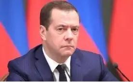 梅德韦杰夫末日警告：若战败将核打击四国，全球毁灭倒计时？