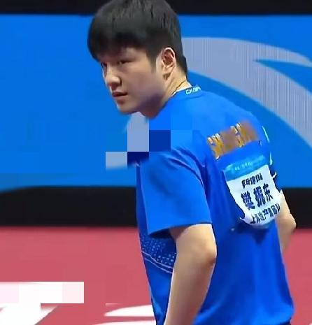 全运会乒乓球这场巅峰对决太燃了！樊振东4-2力克王楚钦，强势挺进男单决赛，缺席国
