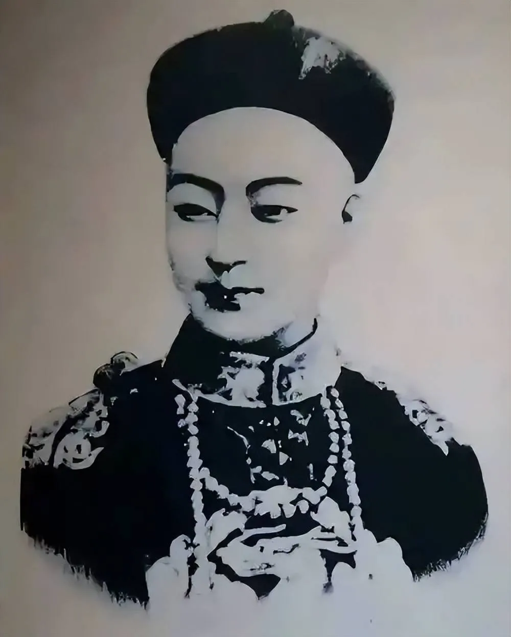 清朝灭亡后，李莲英姐姐才敢说出实情：慈禧其实不是病死的！1908年11月，紫禁城里发生了一件让整个帝