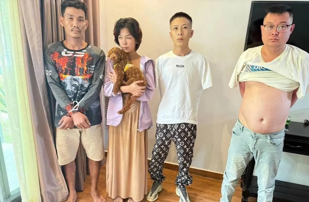 有俩中国小国在柬埔寨伙同另外俩柬埔寨人绑架并强暴了一名中国籍女子。俩小伙一个4