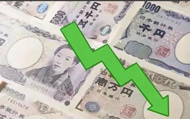 日本经济专家警告日本政府，别光盯着中日冲突了，什么时候你们回头看一下因为你们愚蠢