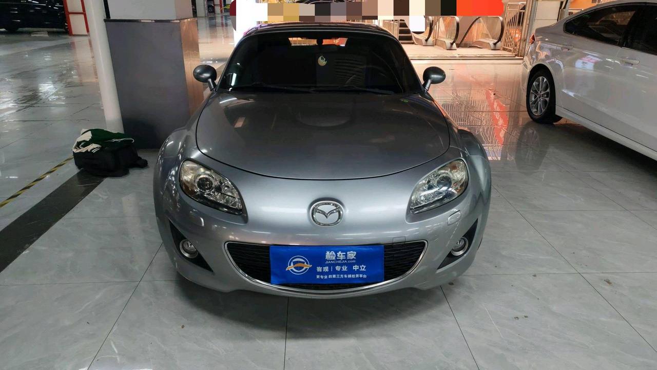 8万买台十五年前的老车，这种快乐谁能懂？前两天验了一台马自达MX-5，2011