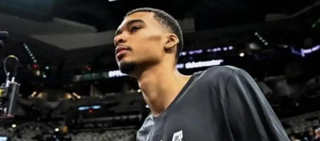 所有球队都在犯同一个错：他们只研究文班亚马的前20分钟。他们把录像翻烂，研究他