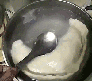一顿只吃一个饺子，还能剩半个​​​