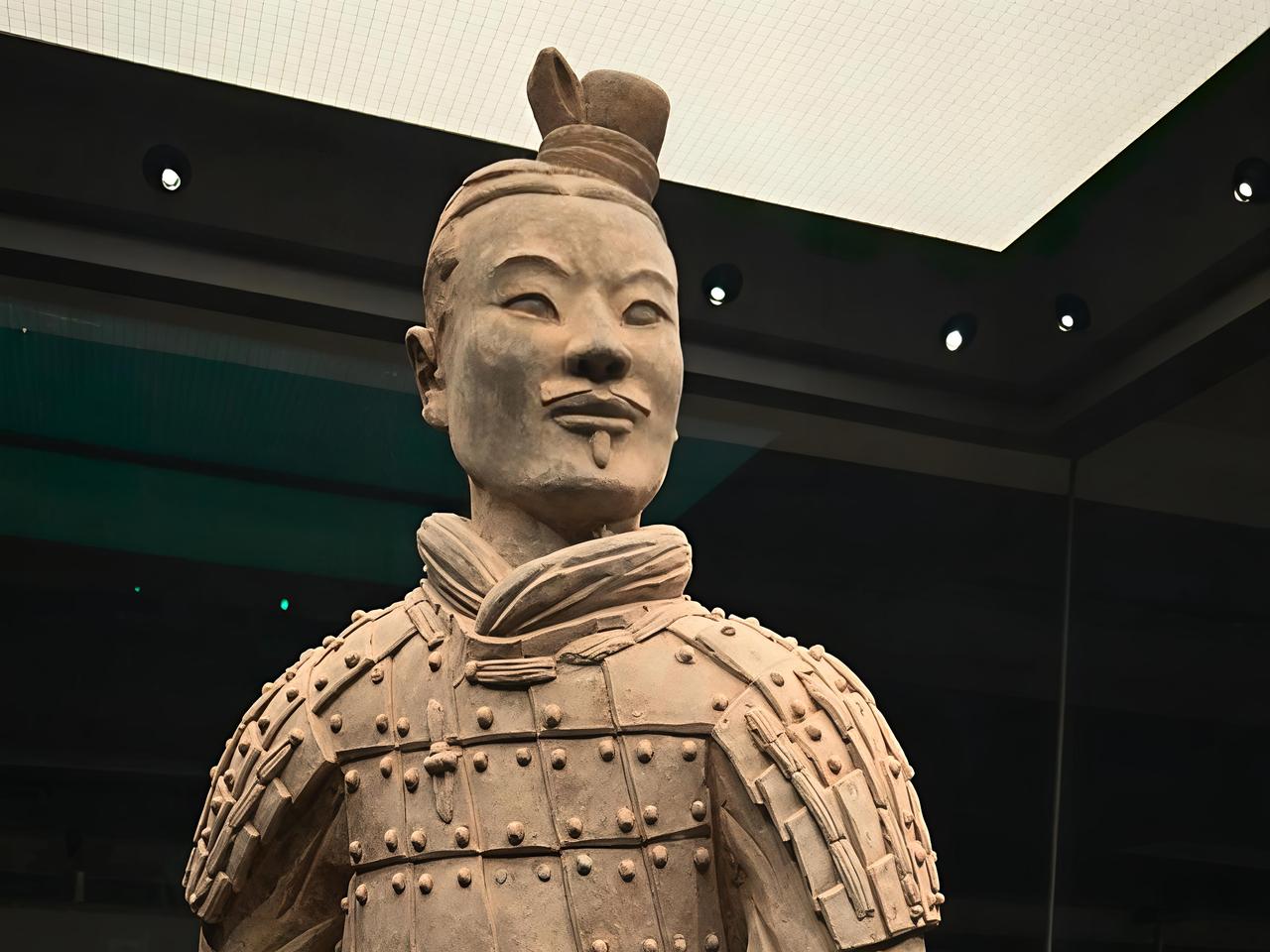 侄子问我咱对秦始皇的评价是不是高了?我说非但不高反而还有点儿低，欧洲面积101