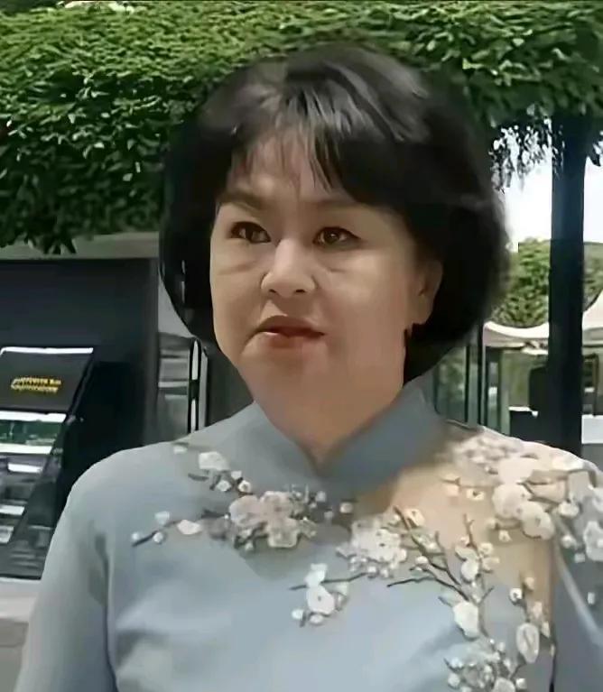 天呐，怎么越来越凶了，你还记得她吗？曾经陪伴了多少孩子的童年，是幼儿主持中最优