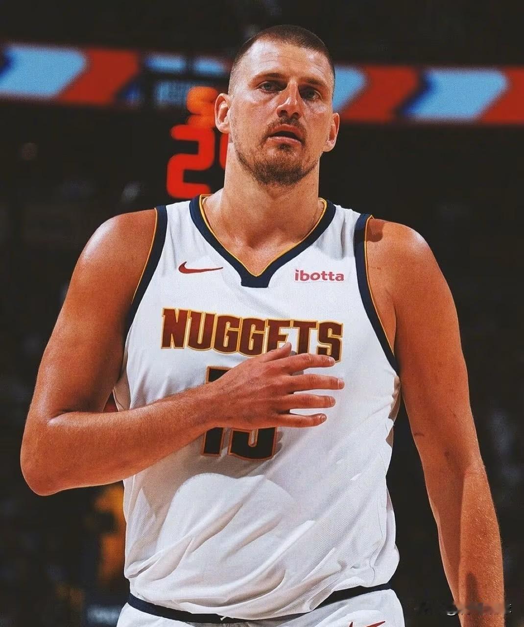 约基奇三双6犯离场！掘金128：125加时险胜火箭，看看球员数据，谁是赢球功臣？