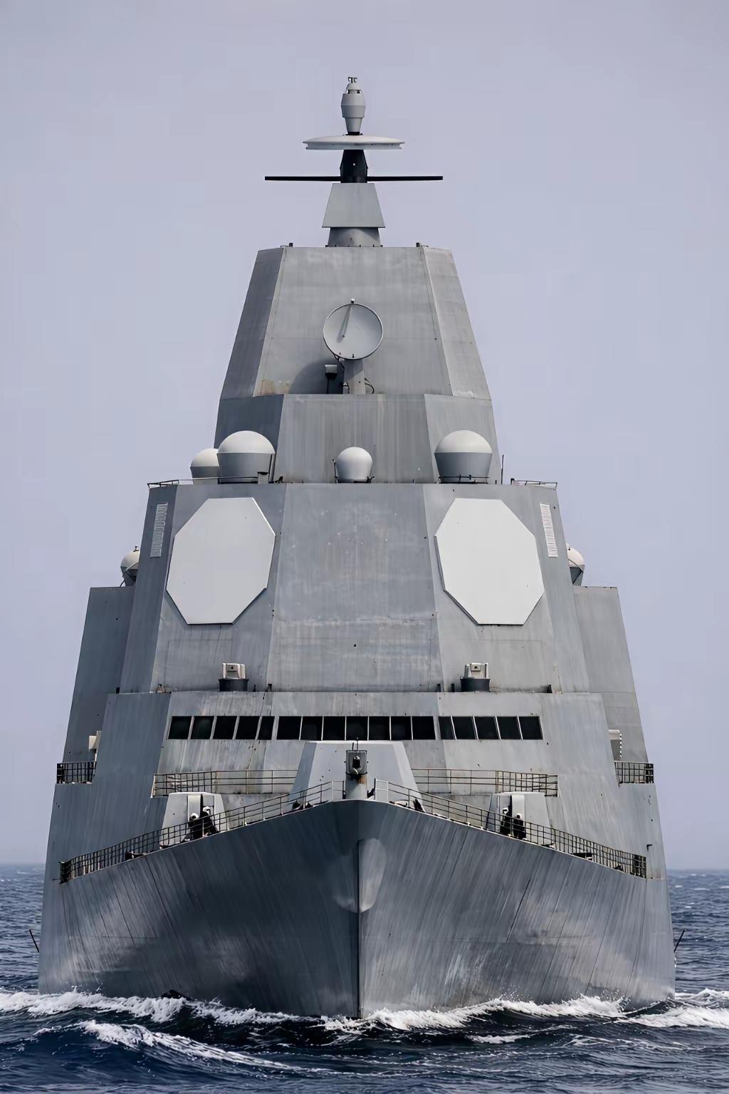 特没普的未来战列舰。但这是在美国，下一届总统是谁？他如果是特没普的死敌，首先一点