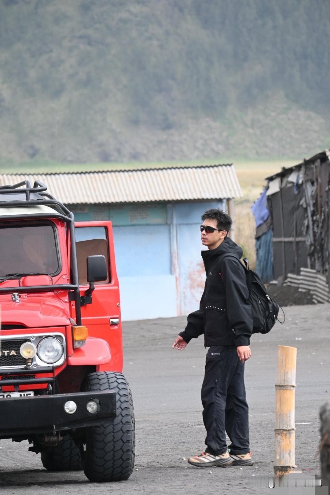 太让人羡慕了，看冰川、潜水、爬火山，享受生活，热爱自由，也有把爱好转换成代言的本