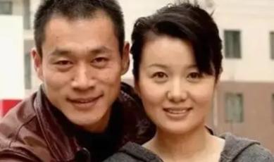 1999年，“武松”丁海峰拍完《水浒传》后，回家跟老婆摊牌：“咱俩离婚吧，我爱上