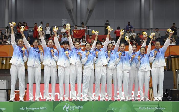 赛前还在唱衰中国女排新老交替的那些人，现在脸疼吗？2026亚运会女排决赛，中国