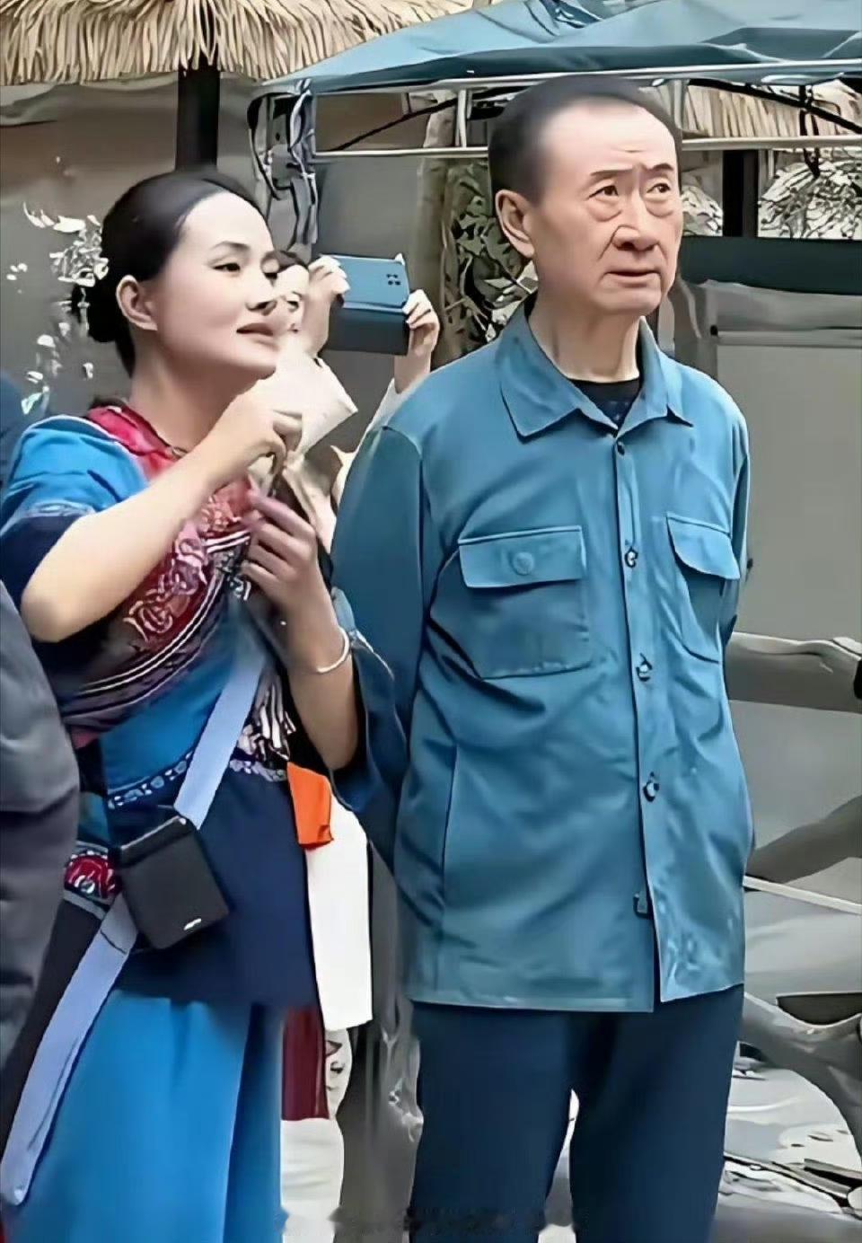 看到王健林的衣服，第一反应是好寒酸，第二反应是时尚，再一看价格，好吧还是闭嘴吧！