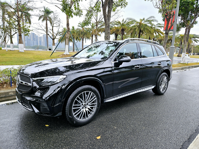 GlC300L动感五座有感用车外观：大气，比旧GLC的小家碧玉印象完全不同，车