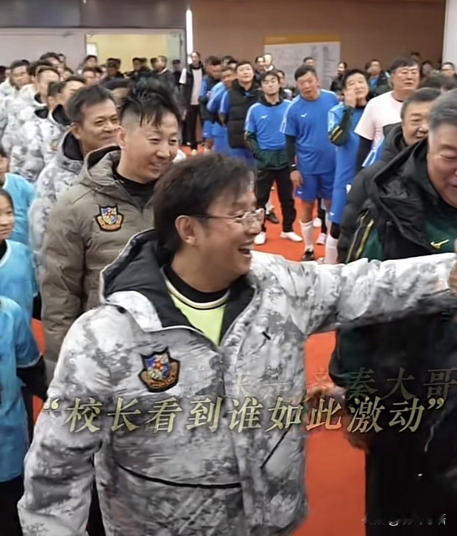 有粉丝问谭咏麟有对齐秦的音乐和为人作出过评价吗？他们一个是香港乐坛的顶流，一