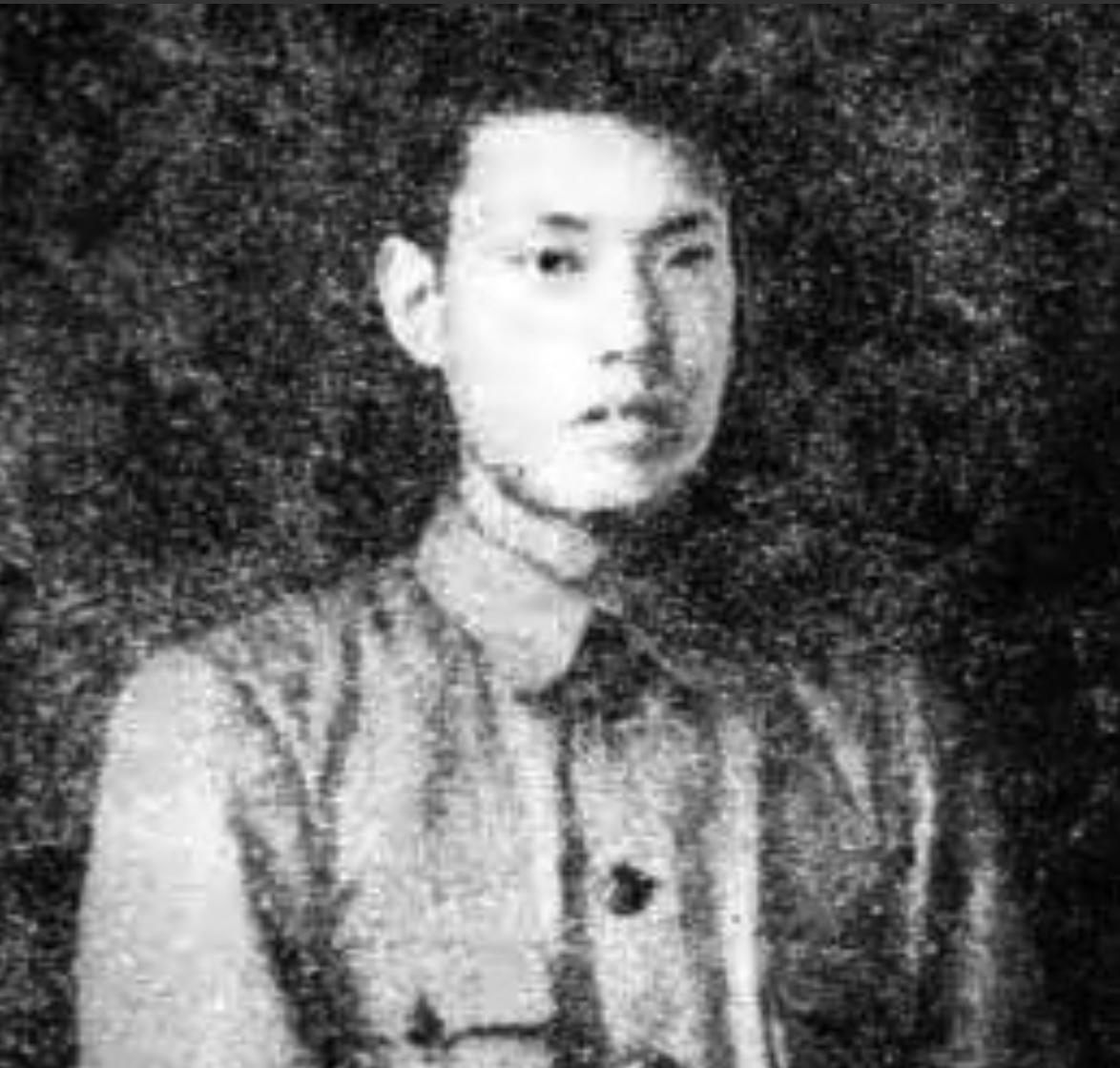 1929年，地下党员丁惟尊叛变，还要带着敌人去火车站抓人，他的妻子知道后，连忙说