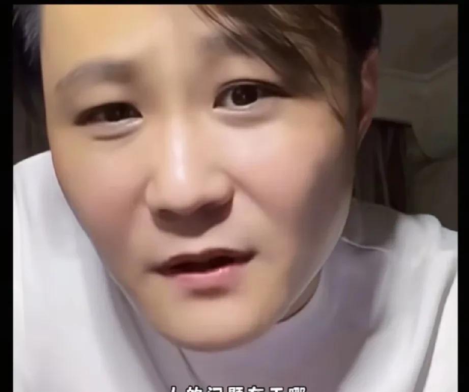 闫云达在直播间里被问到，你前老板专业能力强，但管理上总出事。闫云达回复说，这里面