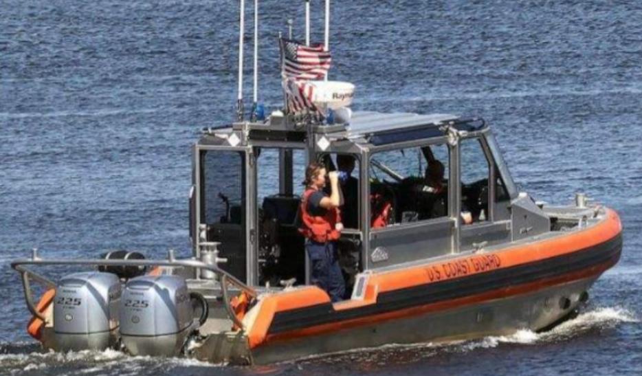 这下美日彻底慌了，美方的一架F-35A隐身战机，正在日本青森县以东的海面上练飞行