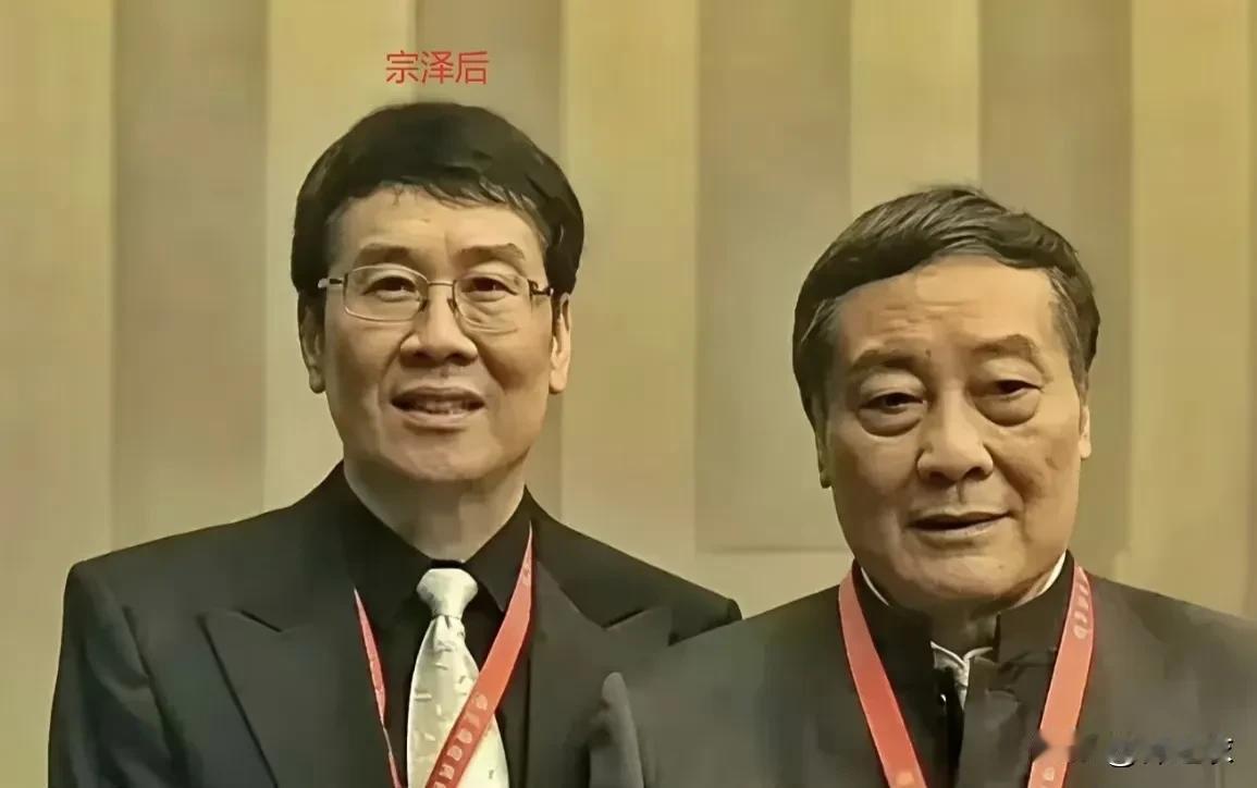 宗馥莉叔叔说她六亲不认，冷血无情，和宗家人不亲，有网友说；其实这也是事实：一点也