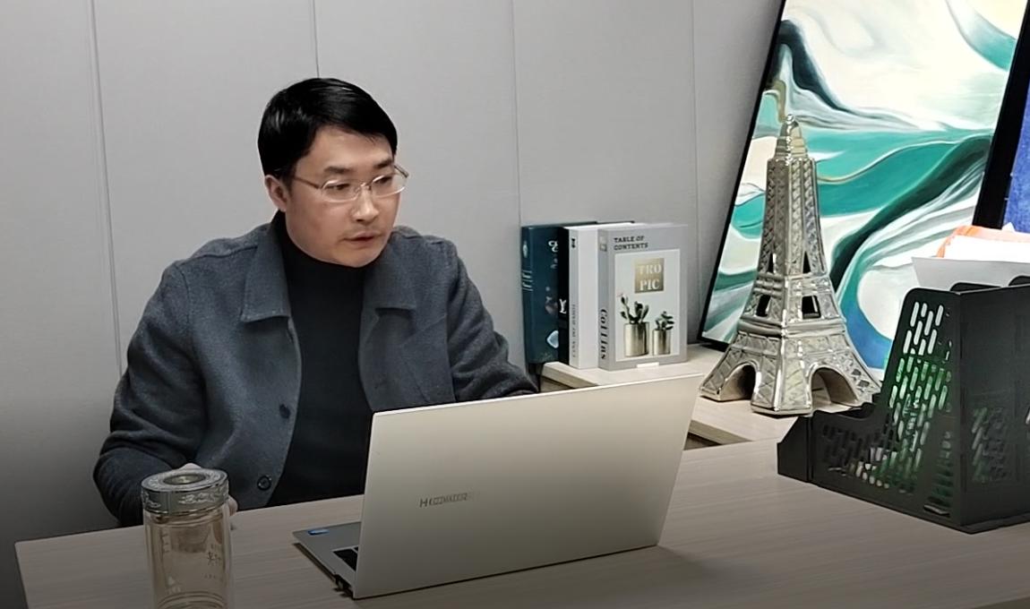 做模板小程序真的遇得到各种奇葩客户，昨天谈个商城单，3580元1年还包人工对接